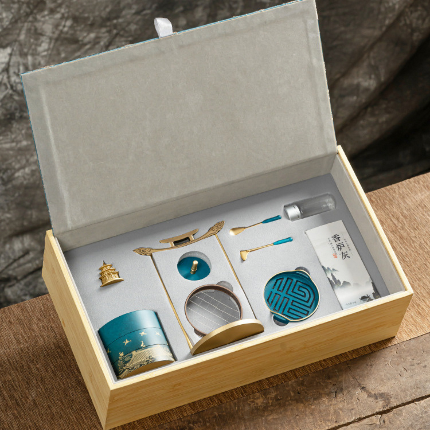Luxury Kit Cobre Azul Pagoda Olimpo Incluye Ceniza Blanca (60g) e Incienso (60g)