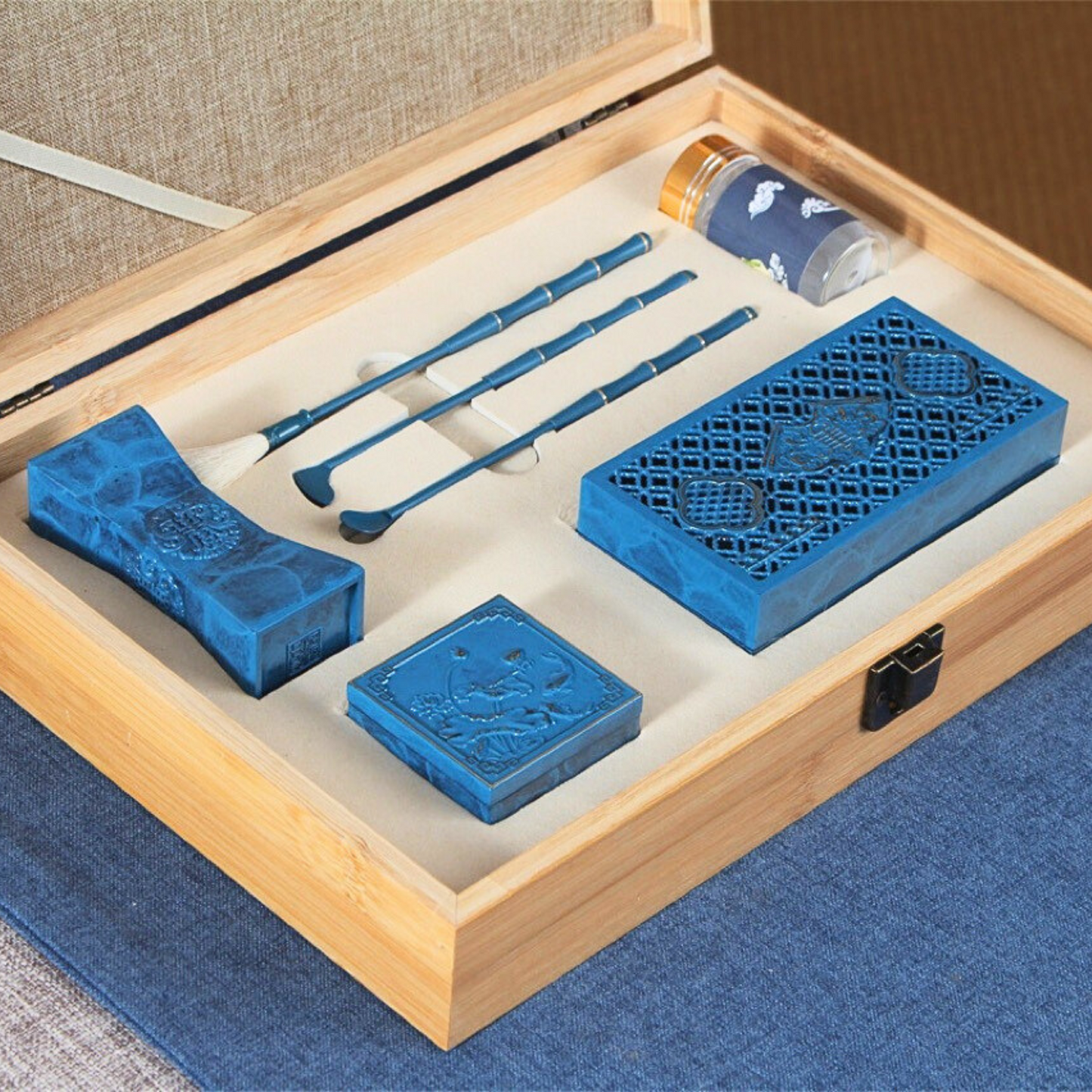 Luxury Kit Cobre Rectangular Azul Estuche Madera Incluye Ceniza Blanca (60g) e Incienso (60g)