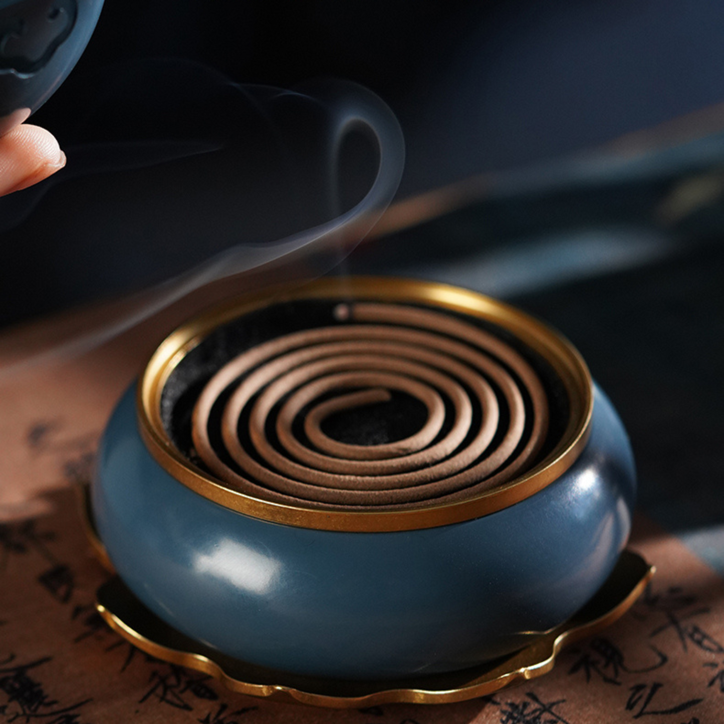 Exclusive Blue and Gold Flower Incense Burner