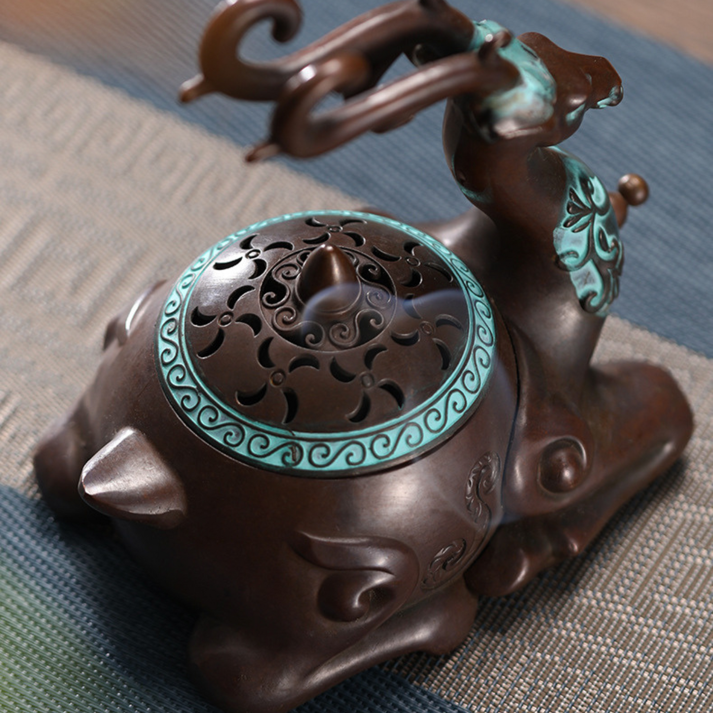 Exclusive Deer Incense Burner Blue Details